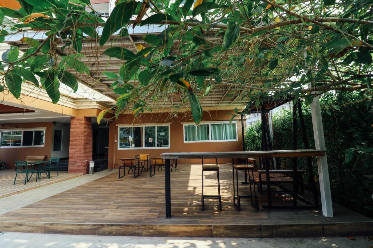 Dd Place Suphanburi Eksteriør billede