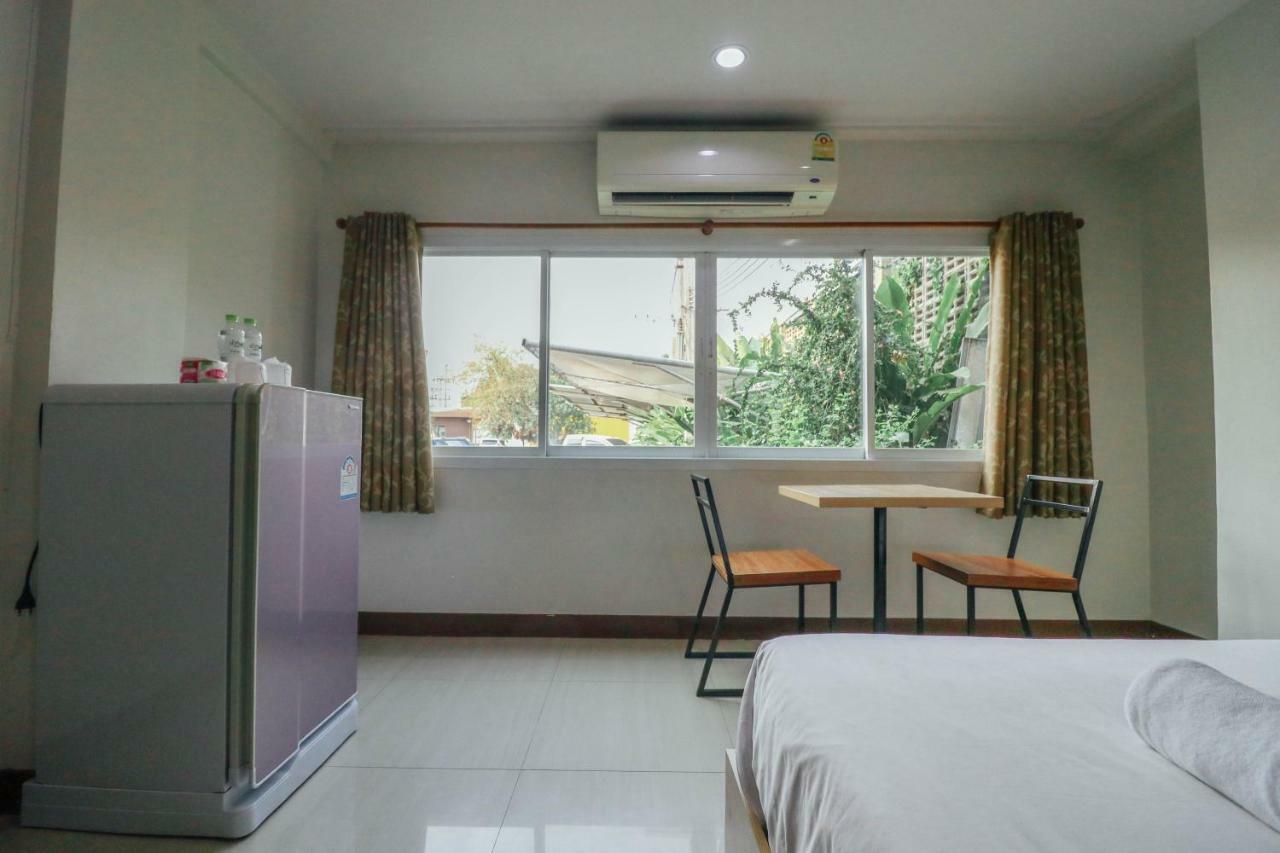 Dd Place Suphanburi Eksteriør billede